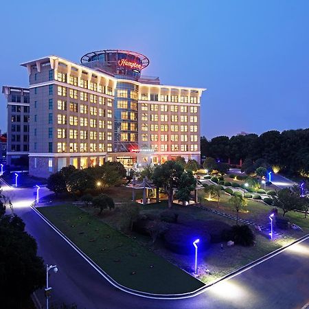 Hampton By Hilton Wuhan Tianhe Airport East Exterior photo