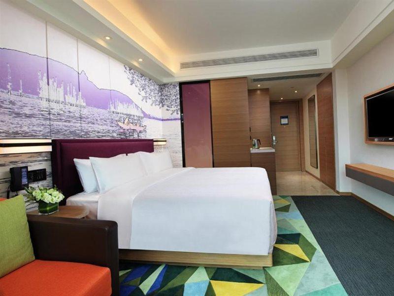 Hampton By Hilton Wuhan Tianhe Airport East Exterior photo