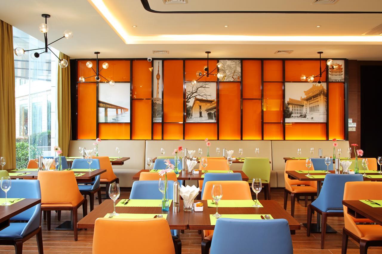 Hampton By Hilton Wuhan Tianhe Airport East Exterior photo